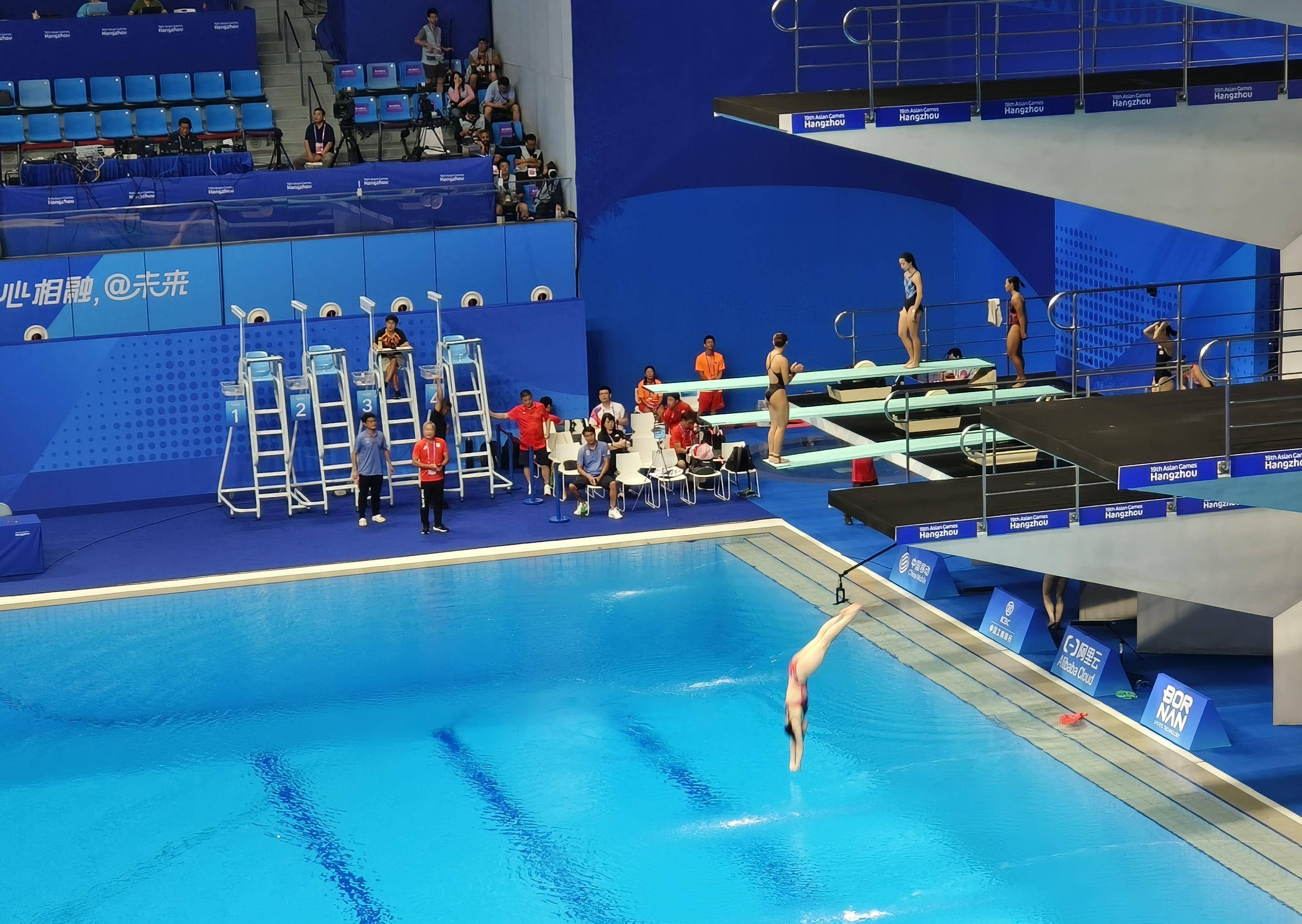 芬兰代表团在游泳比赛中收获丰硕战绩 芬兰代表团在游泳比赛中收获丰硕战绩