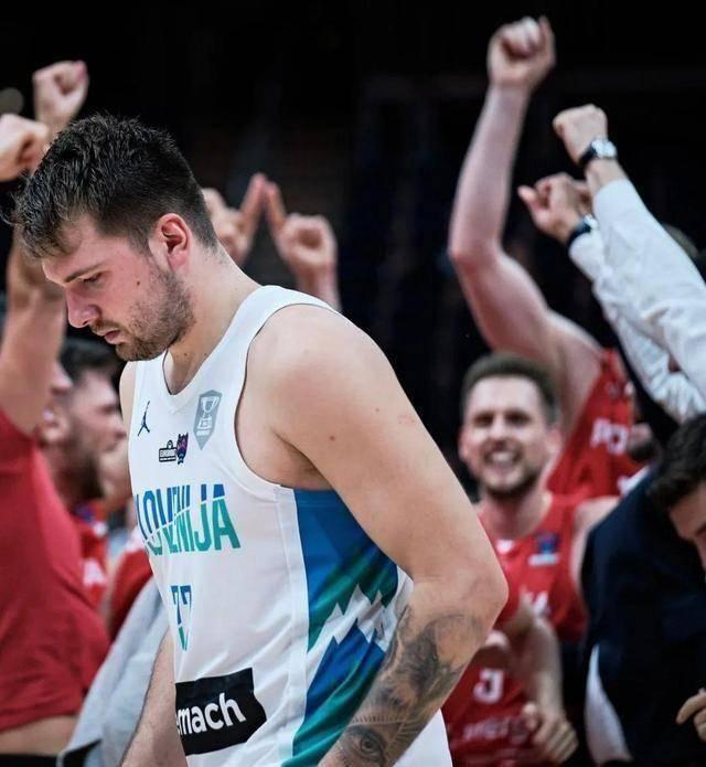 斯洛文尼亚中锋佳绩领队勇进下一轮 斯洛文尼亚中锋佳绩领队勇进下一轮