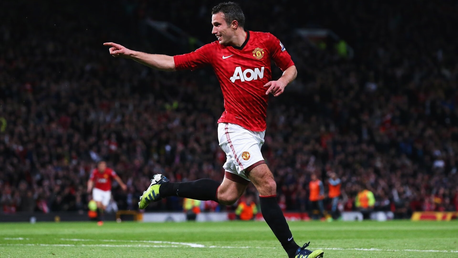 IM体育App下载-当足球与F1的悬念交织，巴拉圭预言、皇马铁幕与哈兰德的赛道接管