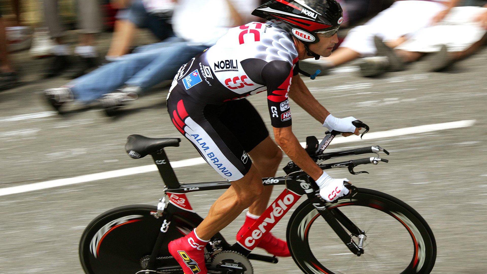 IM体育官网入口-雷霆对阵活塞，东契奇末节接管比赛，独行侠惊险取胜